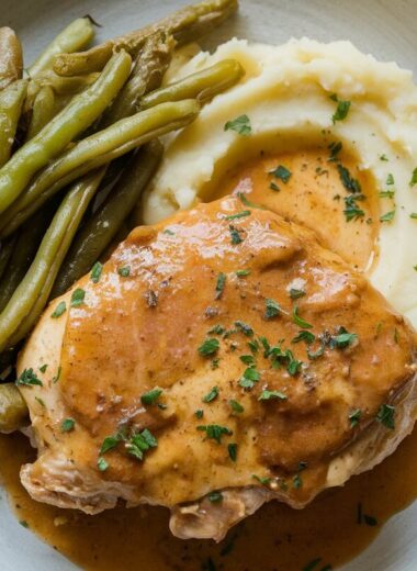 What is Smothered Chicken Made Of?