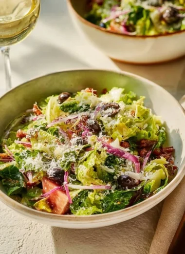 Delicious Scala Salad with fresh vegetables and a tangy dressing