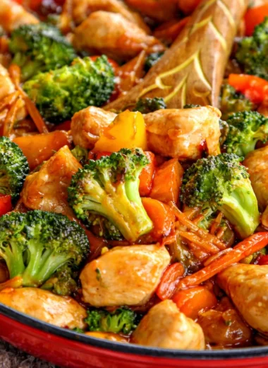 Delicious easy chicken stir fry with fresh vegetables and savory sauce